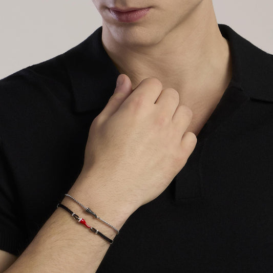 Bracciale con cornetto rosso smaltato e cordino neroIL QUATTRINO Mabina