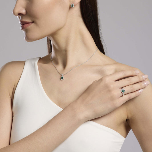 Cool or Retro, Collana con Smeraldo Sintetico Taglio Baguette Mabina